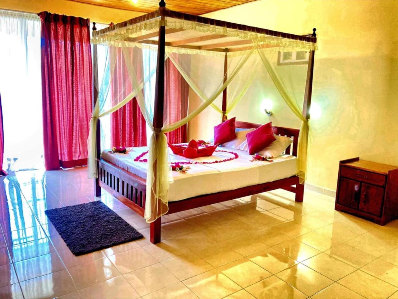 Rainforest Lodge, Deniyaya Singheraja Buitenkant foto