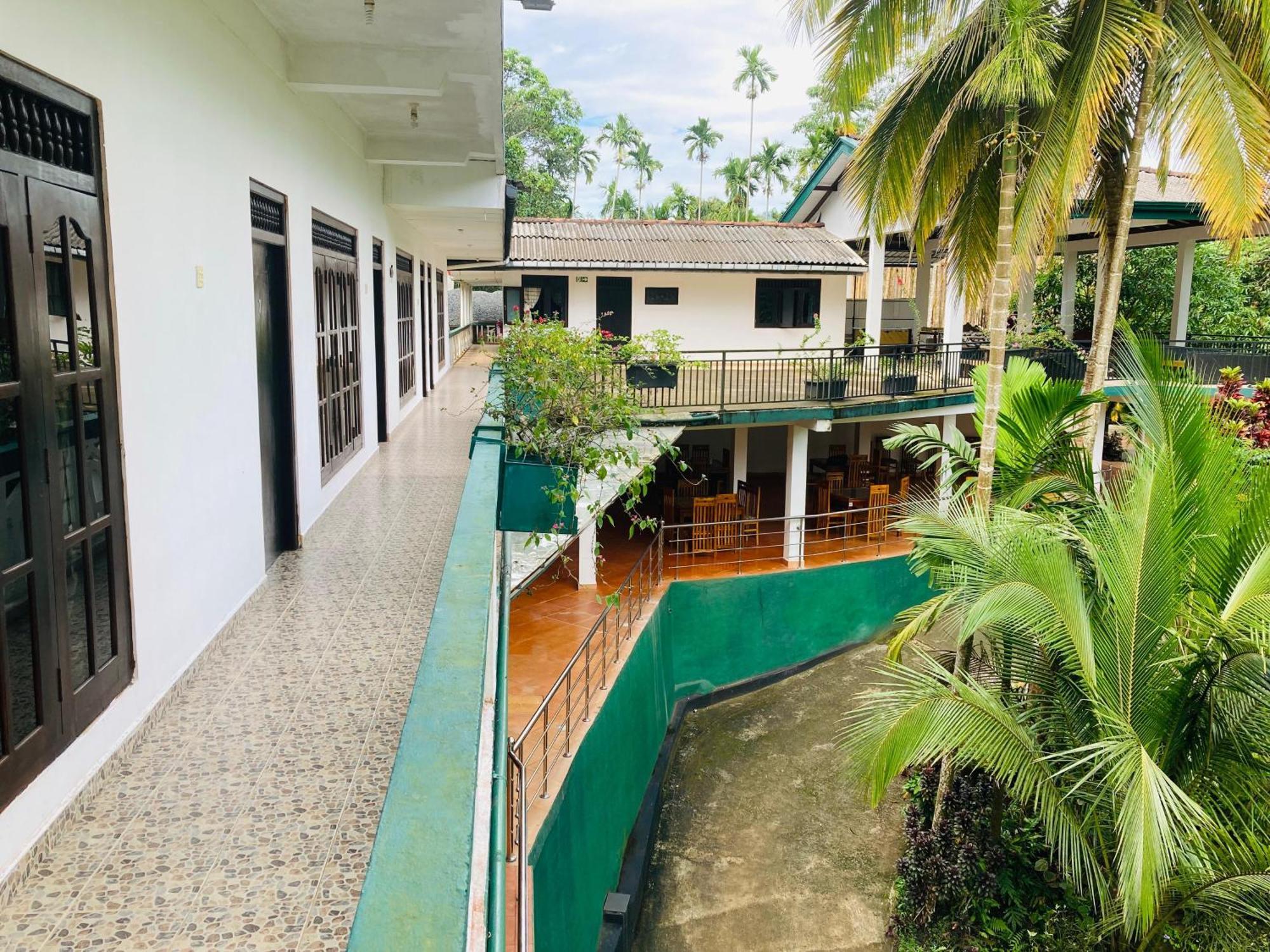 Rainforest Lodge, Deniyaya Singheraja Buitenkant foto